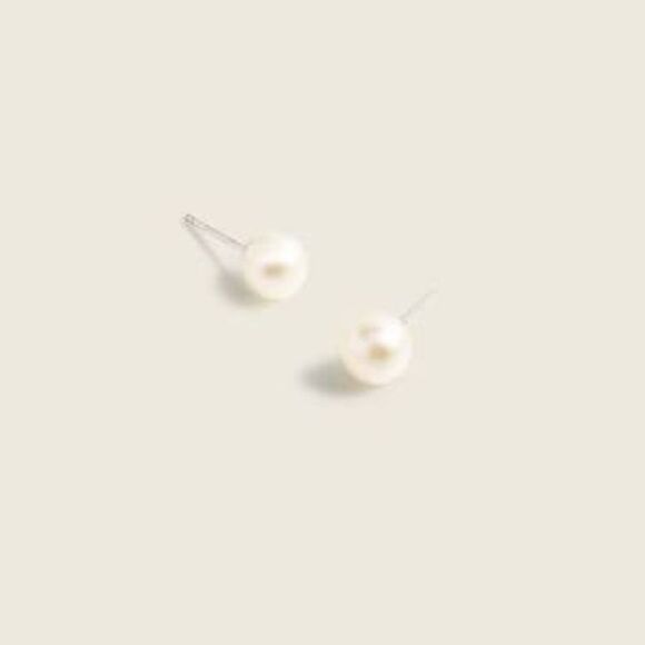 J Crew Elegant Pearl Stud Earrings - Picture 1 of 3